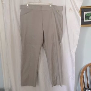 Ellen Tracy Cropped Summer Pants